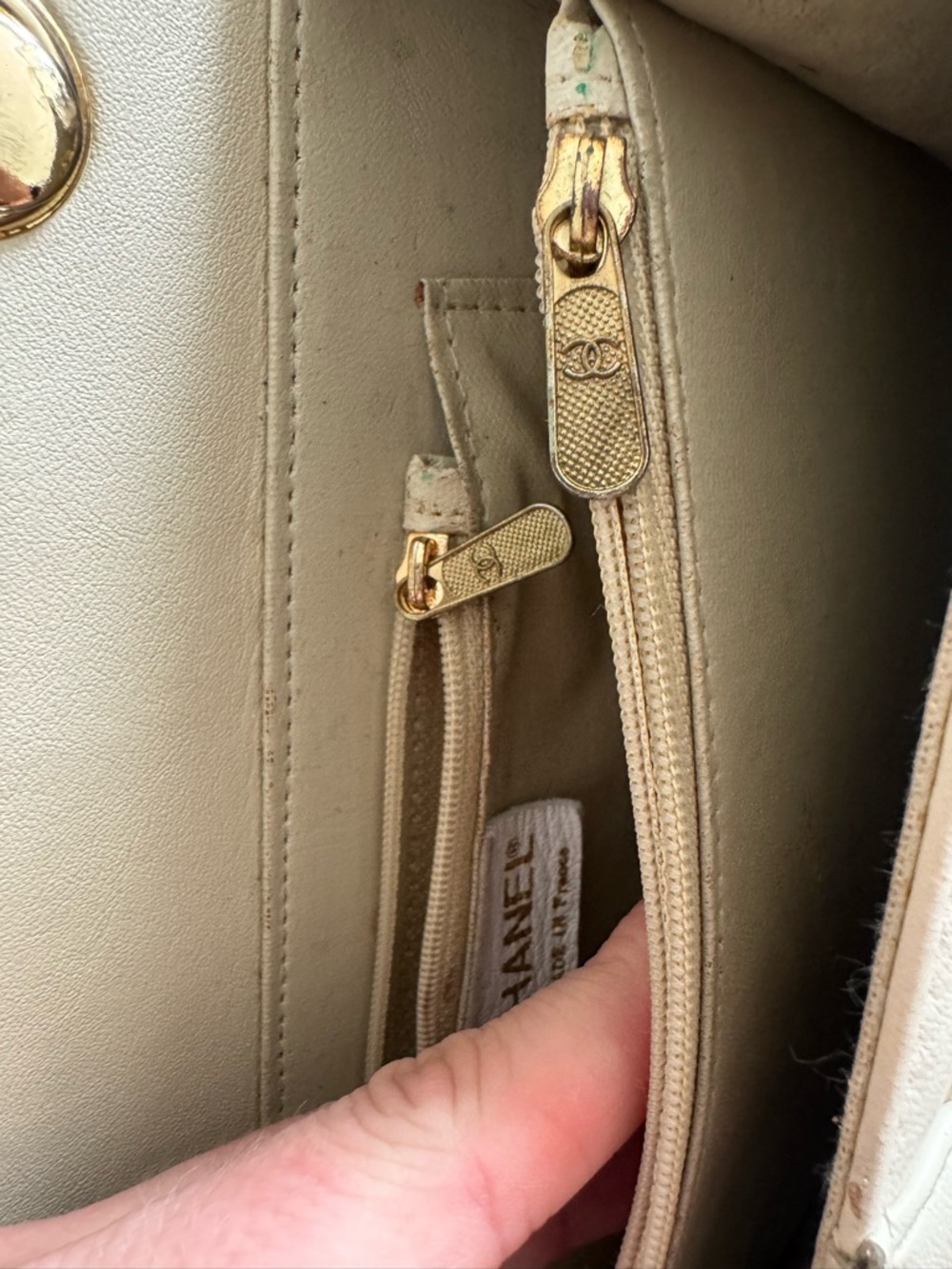 Vintage Chanel Pre-1986 CC Logo Lambskin Crossbody with Gold Tassel - Picture 13 of 16